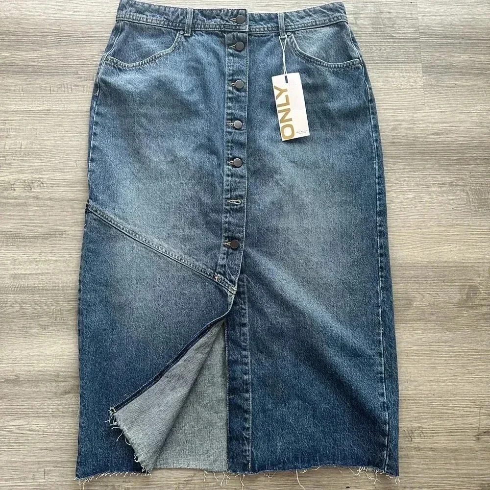 ONLSHEENA MW LONG DNM SKIRT
PTT XL